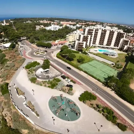 Seaside One Bedroom With Terraces, Garage & Swimming Pool Διαμέρισμα *