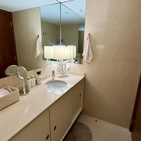 Seaside One Bedroom With Terraces, Garage & Swimming Pool Apartamento *