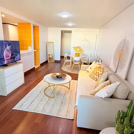 Seaside One Bedroom With Terraces, Garage & Swimming Pool * Κασκαΐς