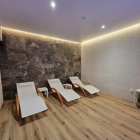 Διαμέρισμα Seaside One Bedroom With Terraces, Garage & Swimming Pool *