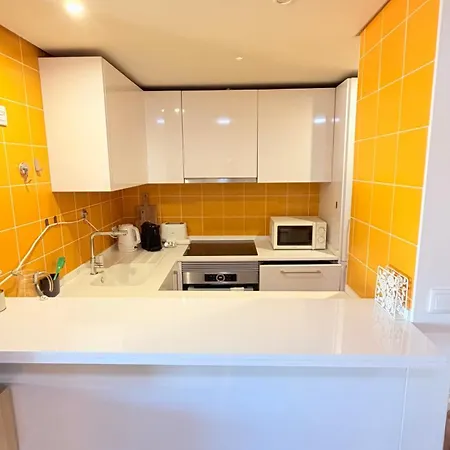 Διαμέρισμα Seaside One Bedroom With Terraces, Garage & Swimming Pool Κασκαΐς