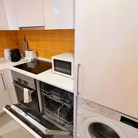 Seaside One Bedroom With Terraces, Garage & Swimming Pool * Cascais