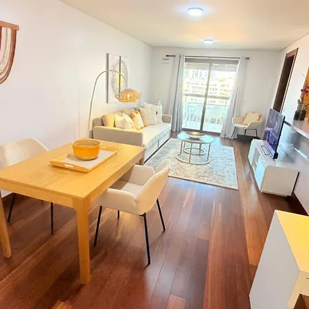 Seaside One Bedroom With Terraces, Garage & Swimming Pool *