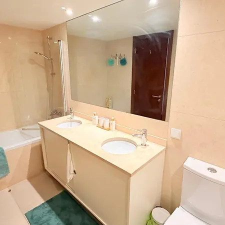 Seaside One Bedroom With Terraces, Garage & Swimming Pool Διαμέρισμα Κασκαΐς