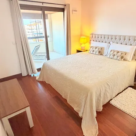 Seaside One Bedroom With Terraces, Garage & Swimming Pool Διαμέρισμα Κασκαΐς