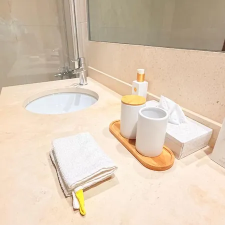 Διαμέρισμα Seaside One Bedroom With Terraces, Garage & Swimming Pool Κασκαΐς