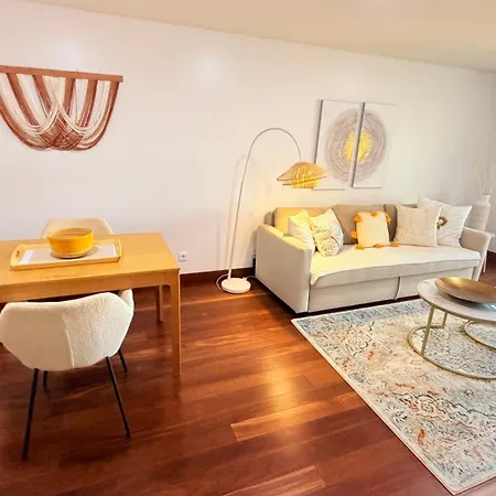 Seaside One Bedroom With Terraces, Garage & Swimming Pool Κασκαΐς