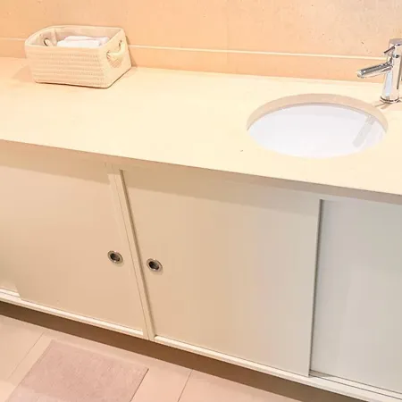 Seaside One Bedroom With Terraces, Garage & Swimming Pool Διαμέρισμα *