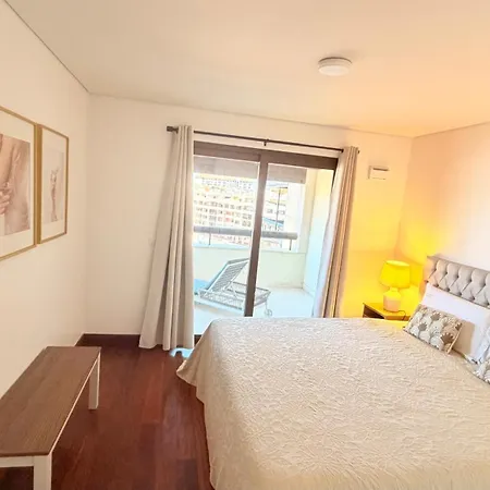 Seaside One Bedroom With Terraces, Garage & Swimming Pool * Κασκαΐς