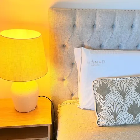 Seaside One Bedroom With Terraces, Garage & Swimming Pool Κασκαΐς