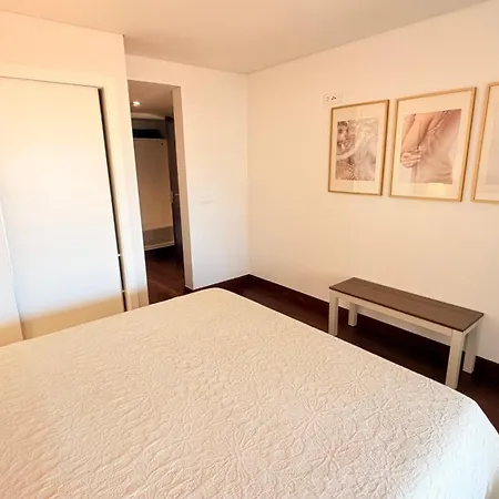 Seaside One Bedroom With Terraces, Garage & Swimming Pool *