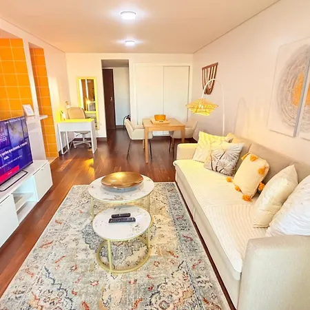 Seaside One Bedroom With Terraces, Garage & Swimming Pool Διαμέρισμα
