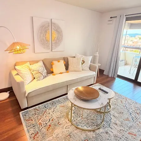 Seaside One Bedroom With Terraces, Garage & Swimming Pool Διαμέρισμα Κασκαΐς