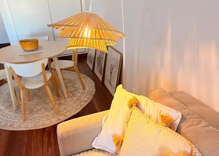 Nomad Dreams N5 With Garage & Swimming Pool *