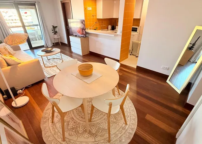 Nomad Dreams N5 With Garage & Swimming Pool *