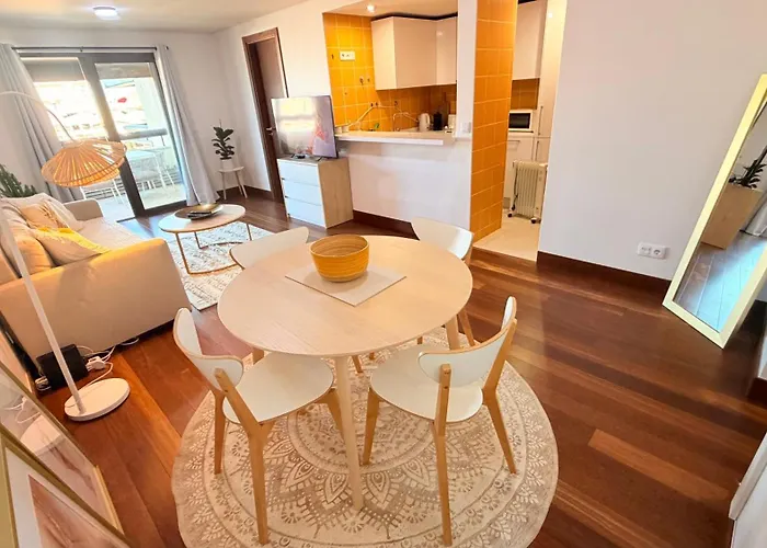 Nomad Dreams N5 With Garage & Swimming Pool