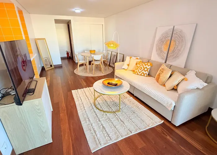 Nomad Dreams N5 With Garage & Swimming Pool