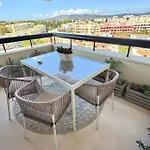 דירה Amazing One Bedroom With Terraces, Garage & Swimming Pool *
