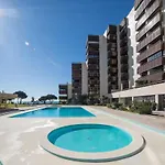 Amazing One Bedroom With Terraces, Garage & Swimming Pool קסקאיס