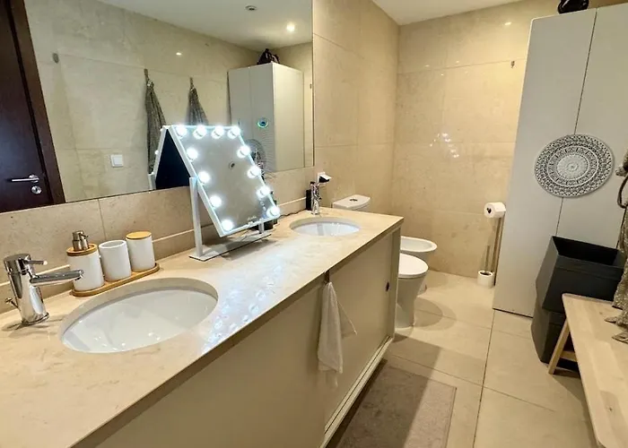 Апартаменты Nomad Dreams N5 With Garage & Swimming Pool